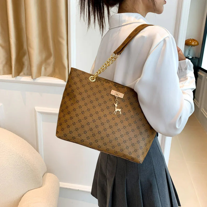 Women Soft Leather Tote Bag Large Capacity Shoulder Handbag with Hanging Charm Accessories