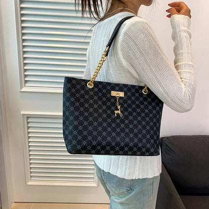 Women Soft Leather Tote Bag Large Capacity Shoulder Handbag with Hanging Charm Accessories