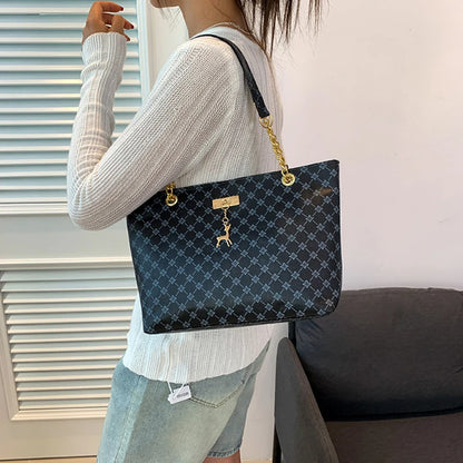 Women Soft Leather Tote Bag Large Capacity Shoulder Handbag with Hanging Charm Accessories