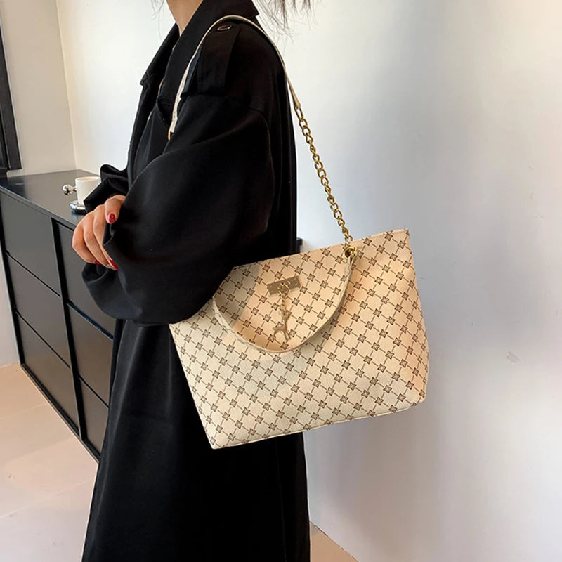 Women Soft Leather Tote Bag Large Capacity Shoulder Handbag with Hanging Charm Accessories
